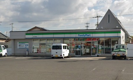 ファミリーマート高松川部店(約1,000m~1,100m)