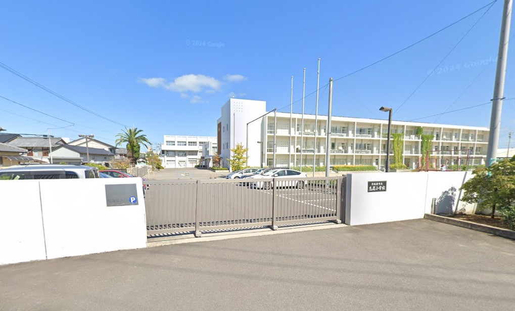 さぬき市立志度小学校(約1,094m~1,194m)